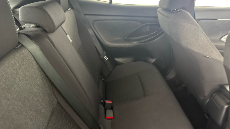 Toyota Yaris Cross 1.5 Hybrid Design 5dr CVT Hybrid Estate